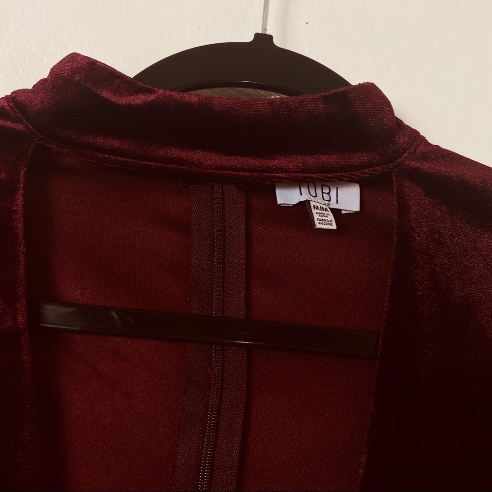 Tobi Burgundy Velvet Fitted Romper  Sz M - Picture 10 of 15